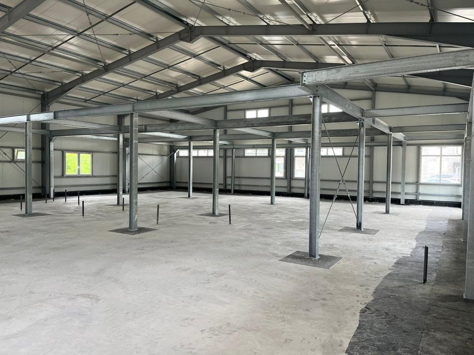 15x30x5,0m Isolierte Stahlhalle Produktionshalle Industriehalle in Duisburg