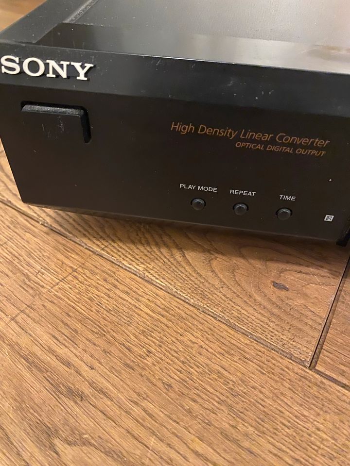 Sony CD Spieler CDP XE320 High Density Linear Converter in Duisburg