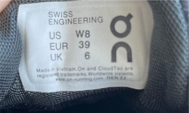 On Cloud 5 waterproof Größe 39 - 3 mal getragen Damen Schwarz in Löf