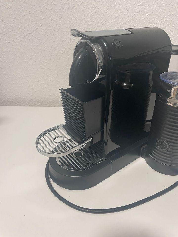 DELONGHI Nespresso Kapselmaschine (Kapselhalter gratis dazu) in Neckarsulm