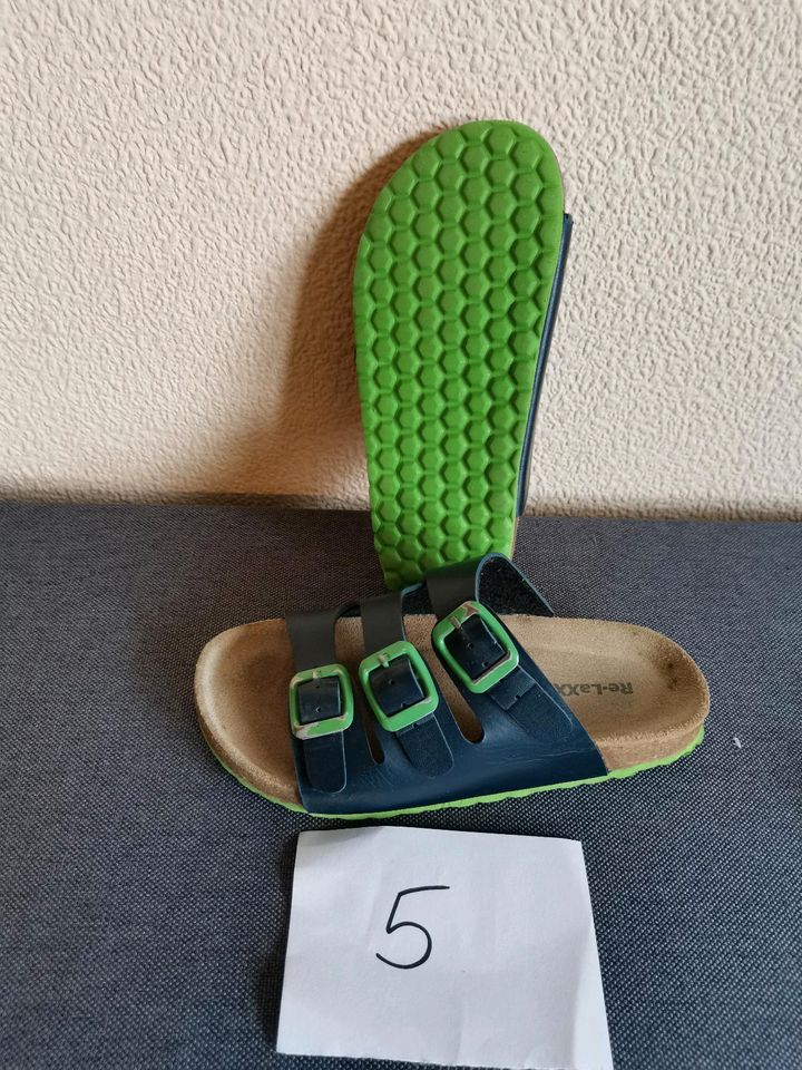 Schuhe Größe 31 Gummistiefel, Hausschuhe, Fußball, Schwimmschuh in Cuxhaven
