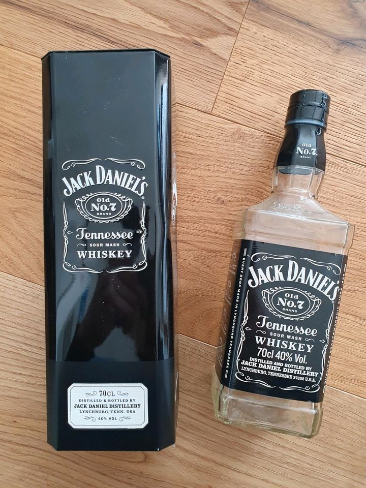 Jack Daniels Blechdose + Flasche Deko Dose in Langenselbold