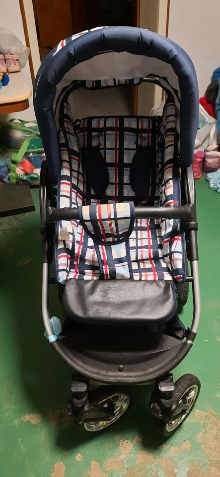 Bergsteiger Capri Kinderwagen vom Baby bis zum Kind in Freudenberg