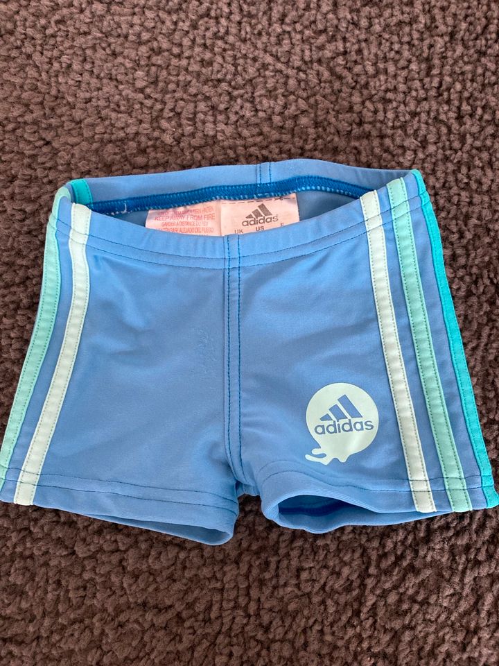 Badehose Adidas Größe 74 in Sindelfingen