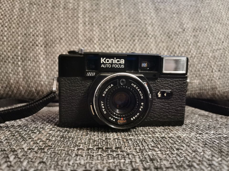 Konica Auto Focus - C35 AF2 - Kamera / Kompaktkamera in Mietingen