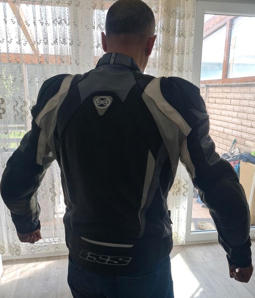 IXS Motorradjacke Leder 102 in Köln