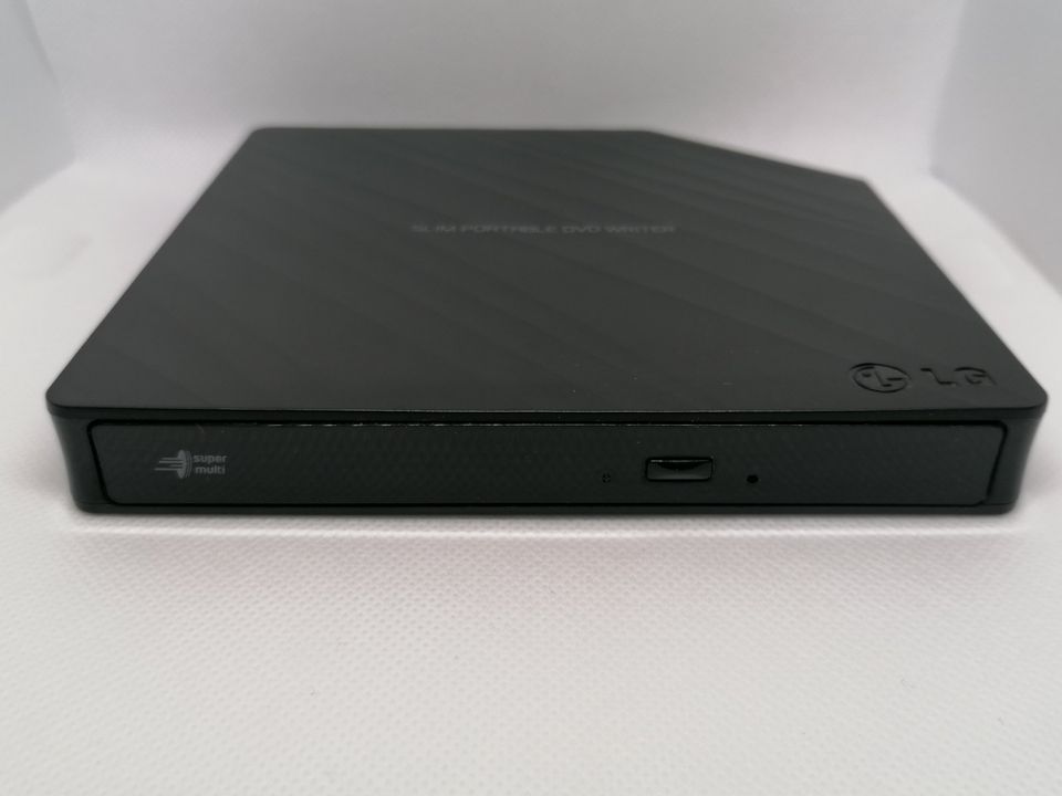 LG Slim Portable DVD Player GP30NB40 in Neuötting