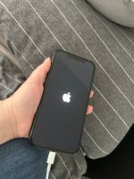 iPhone 11 64 gb mit Handyhülle und Ladekabel Duisburg - Duisburg-Süd Vorschau