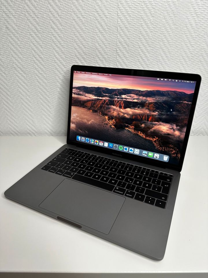MacBookPro 13 Zoll 2017 128GB 127 Zyklen in Enger