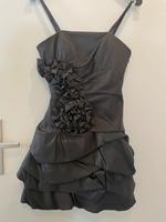 Anthrazitfarbenes Cocktailkleid mit Blumen Gr. XS Hessen - Karben Vorschau