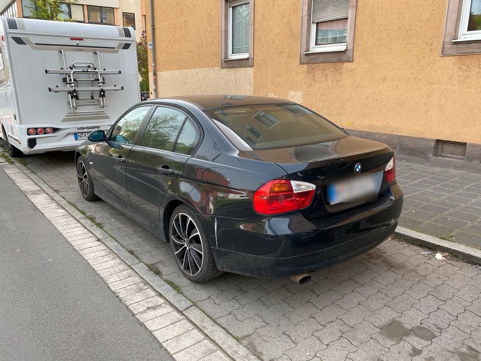 BMW 320i E90 in Nürnberg (Mittelfr)