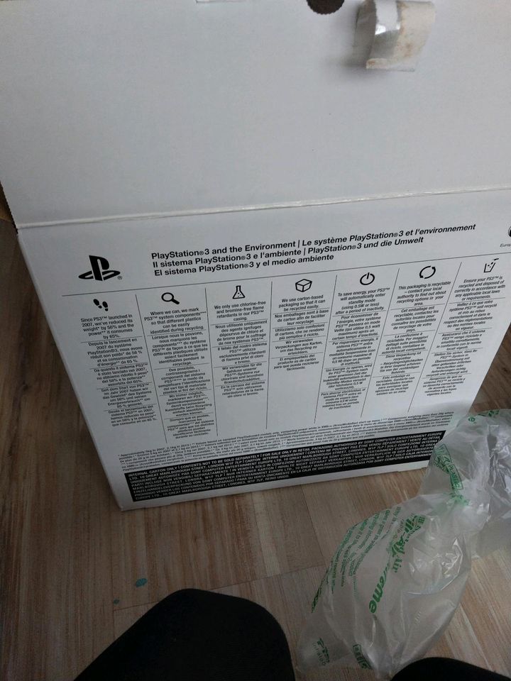 Playstation 3 super slim mit OVP und Rechnung(Festpreis) in Gründau