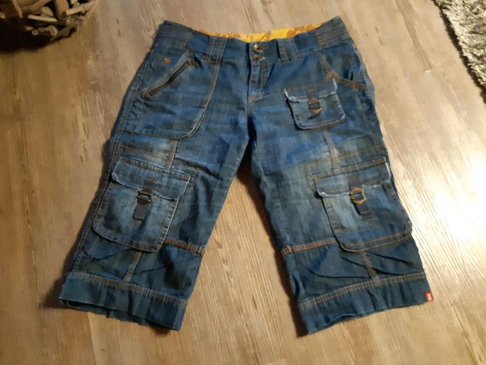 Coole Jeans-Bermudas Shorts Edc ESPRIT Gr. 40/42 L XL in Rechberghausen