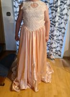 Ballkleid mit Spitze apricot Farben peach Nordrhein-Westfalen - Pulheim Vorschau