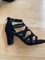 High Heels Pumps Tamaris Gr. 39 schwarz wie neu Hessen - Gießen Vorschau