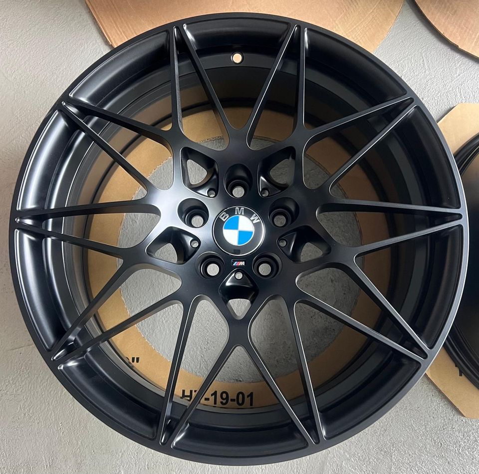 *Wie Neu* 4 Original BMW M3 F80 M4 F82 F83 M666 Felgen 20 Zoll in Solingen