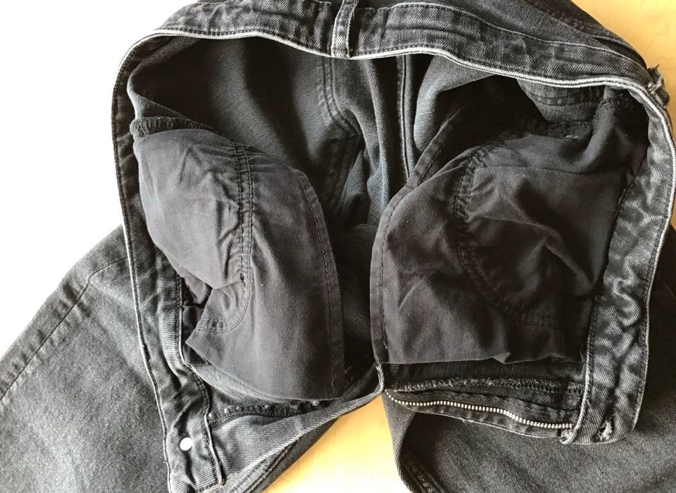 Neuwertig - Damen Jeans - Marke: Zara - Größe: 46 in Münster