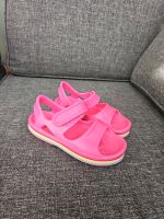 Next Badeschuhe Mädchen Regenbogen pink neu ungetragen Bayern - Gaimersheim Vorschau