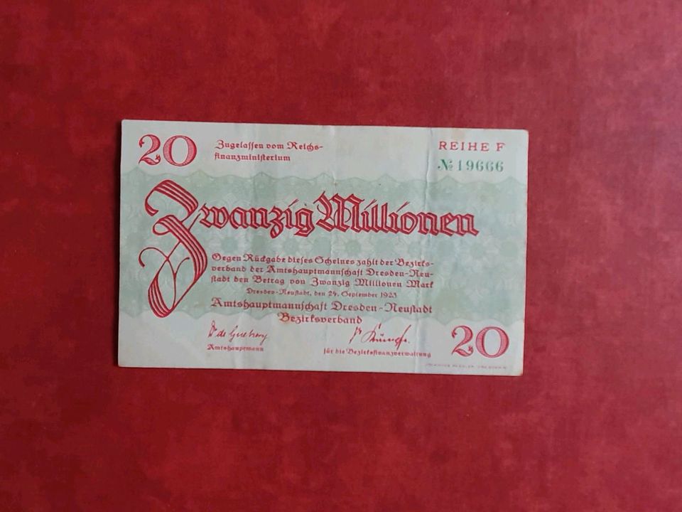 Alte deutsche Banknoten, Reichsbanknoten, historische Geldscheine in Radebeul