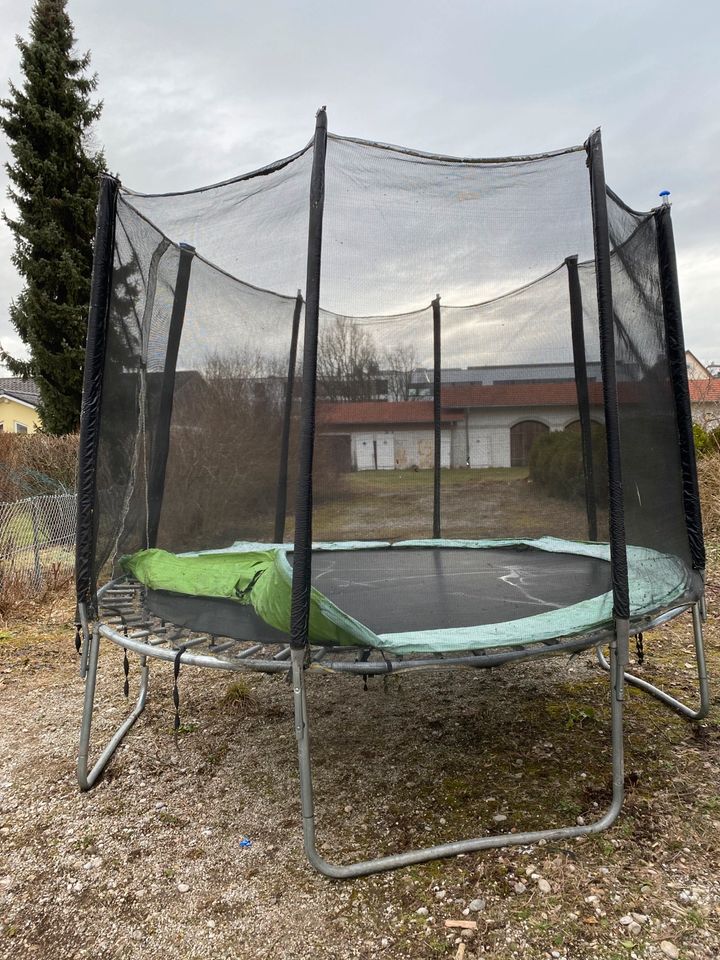 Trampolin verschenken gegen Abholung in Burghausen in Burghausen