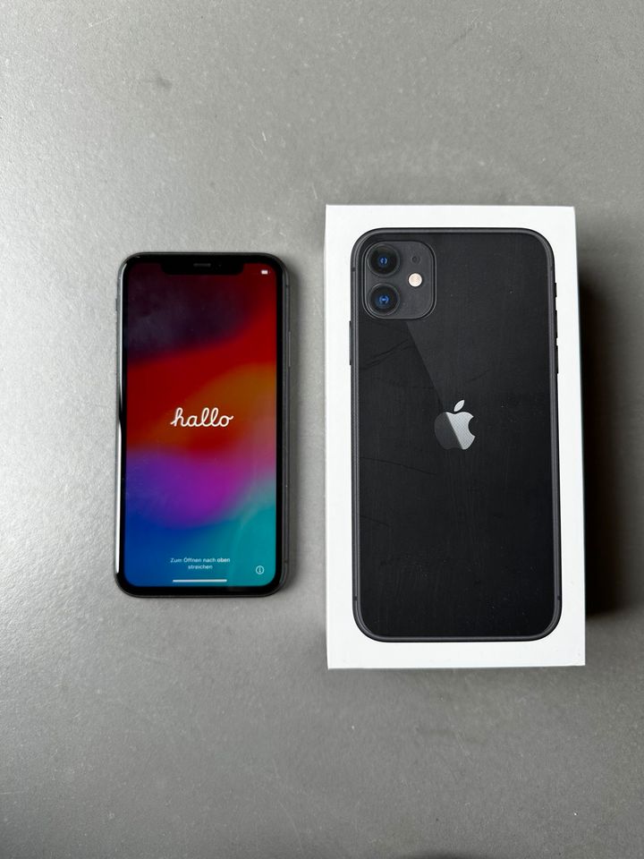 iPhone 11 / 64GB / Black / Schwarz in Düsseldorf