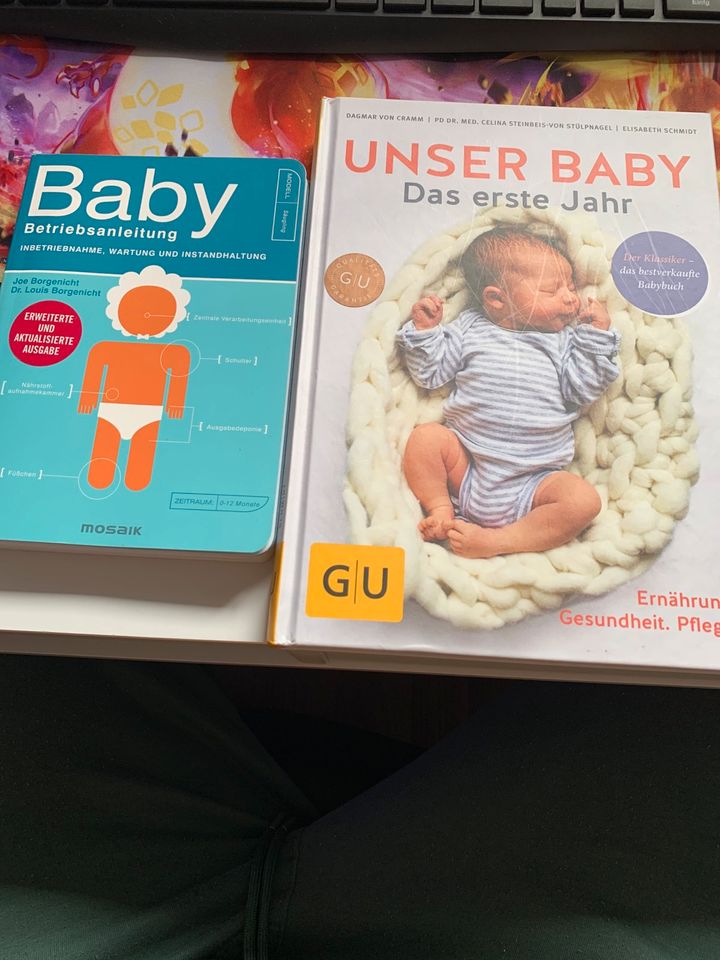 Zwei Babybücher in Breidenbach (bei Biedenkopf)