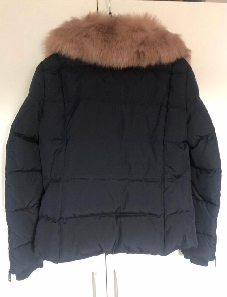 Kurze Winterjacke von Zara Gr. S in blau in Landsberg (Saalekreis)