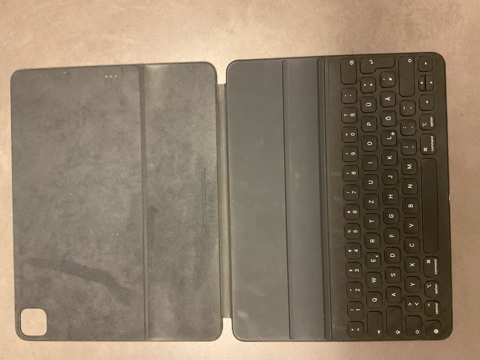 Apple iPad Pro 12,9 Smart Keyboard Folio für 3. 4. 5. Generation in Nürtingen