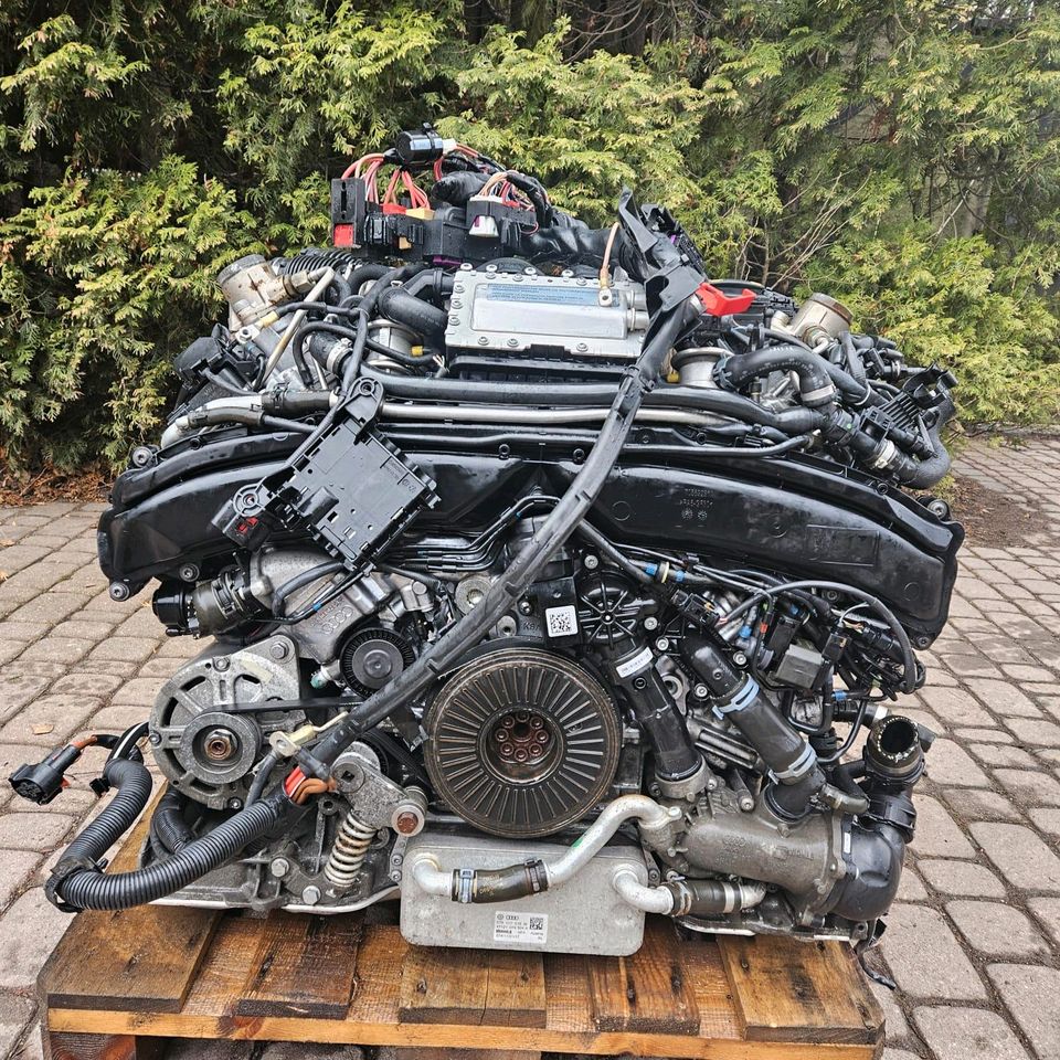 AUDI A6 A7 A8 S6 S7 4.0 TFSI CTG CTGA CTGE MOTOR KOMPLETT in Leverkusen