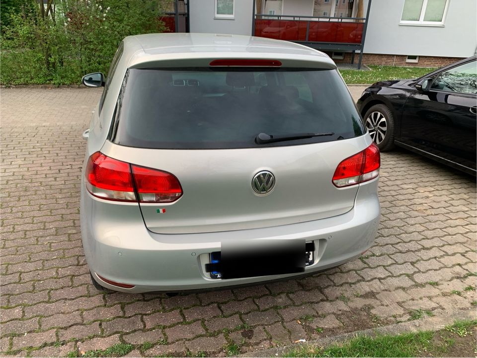 VW Golf 6 VI Diesel *NEU TÜV* 1,6 TDI in Wolfsburg