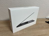 Original Verpackung von MacBook Pro 2020 i5/16RAM/512SSD. Hannover - Misburg-Anderten Vorschau