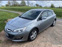 Opel Astra J Limousine 1.7 CDTI 131 PS Winterpaket 5 Türer Hessen - Ebersburg Vorschau