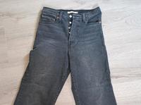 schwarze Jeans Sachsen - Löbnitz Vorschau