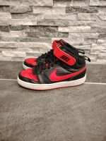 Nike Court Borough mid Sneaker Turnschuhe Hessen - Bad Emstal Vorschau