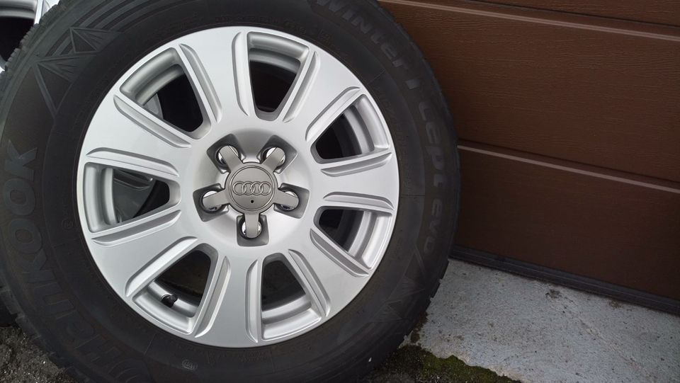 Original Audi Q3 Alufelgen mit Winterreifen 215/65 R16 in Leverkusen