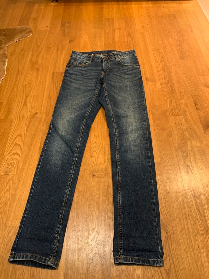 Jeans Review for Teens Größe 170 in Regensburg