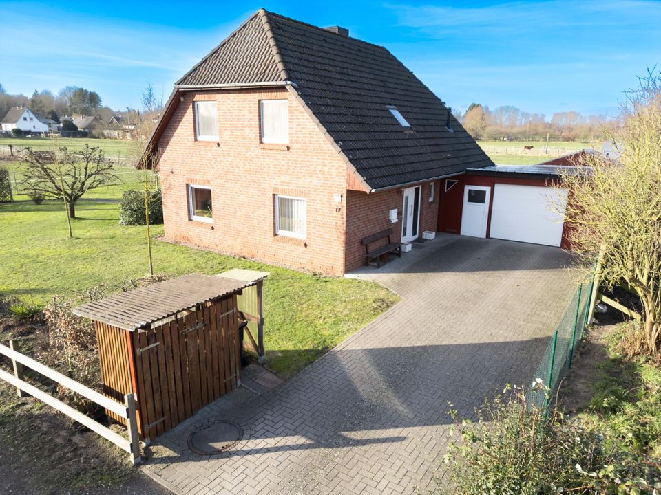 (Verkauft) Traumhaftes Massivhaus mit Sauna, Terrasse und Pferdeweidenblick in Seevetal