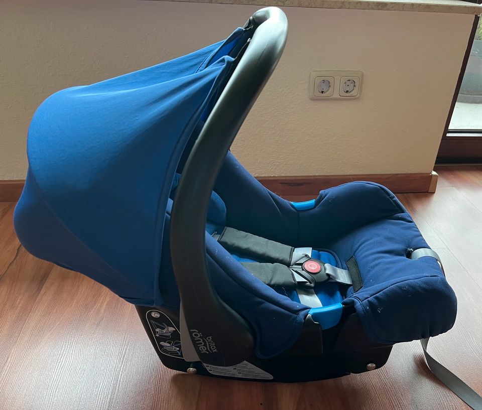 ❤️Babyschale Britax Römer Baby Safe + Adapter für Baby Safe in Wuppertal