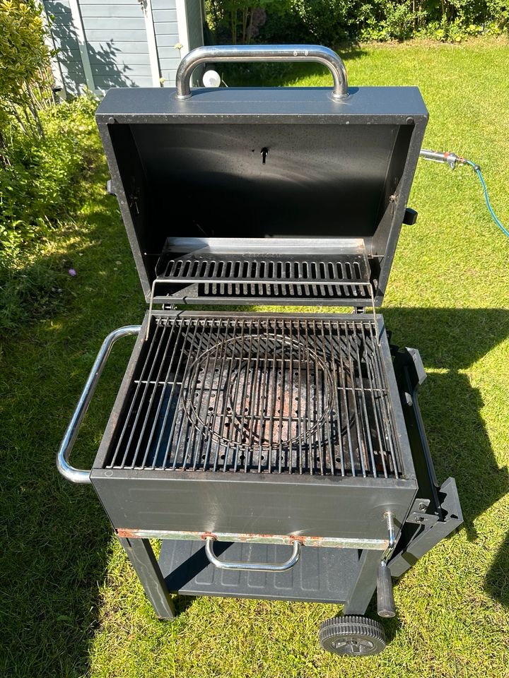 Enders Grill / Holzkohlegrillwagen Mason XL in Berlin