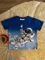 Molo T-Shirt 98 Astronaut blau Rasmus Bio Shirt Top Space Neuhausen-Nymphenburg - Nymphenburg Vorschau