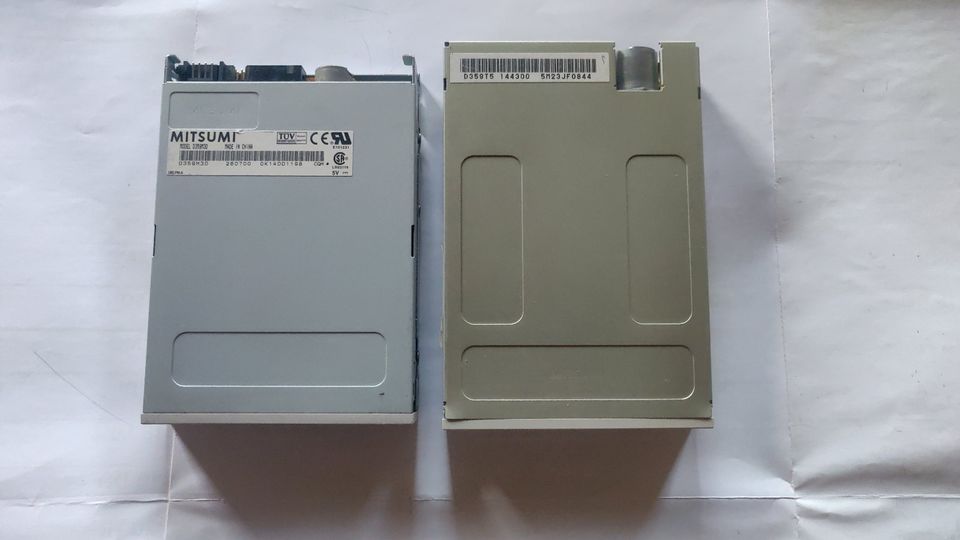 6 Stück Floppy Disk Drive, 720 kB - 1,44 MB intern in Graben-Neudorf