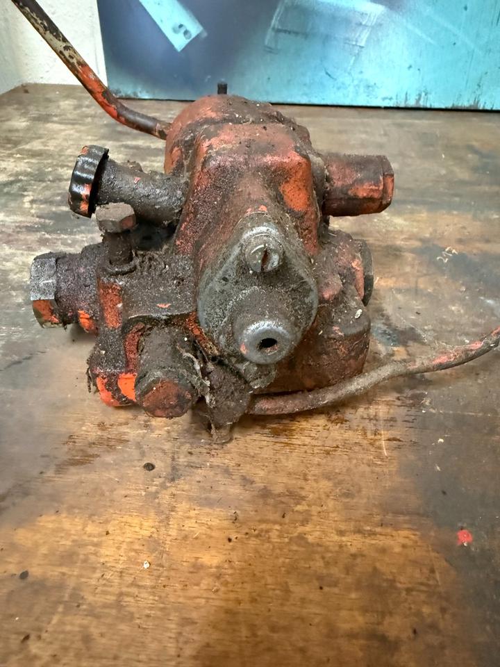 Deutz D 4006 4506 5006 Bosch Hydrauliksteuergerät 0521706101 in Nohra