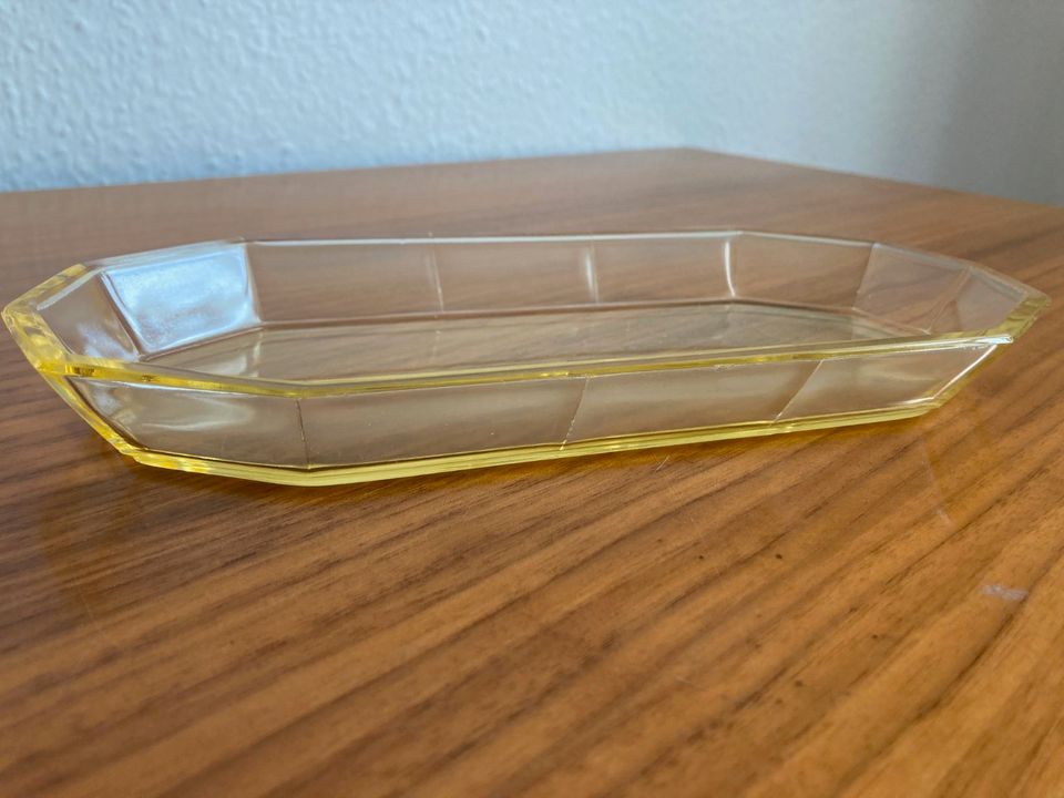 Art Déco Schale Pressglas Glasschale gelb Deko Kosmetik Tablett in Wilhelmshaven