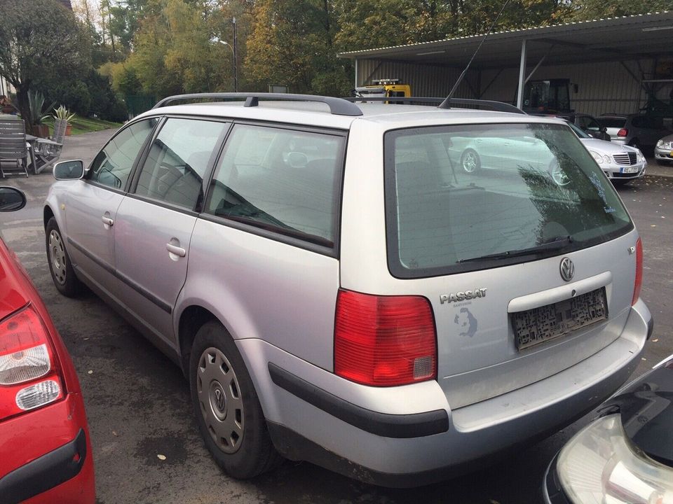 VW Passat 3B Kombi Ersatzteile Ersatzteilträger in Recklinghausen