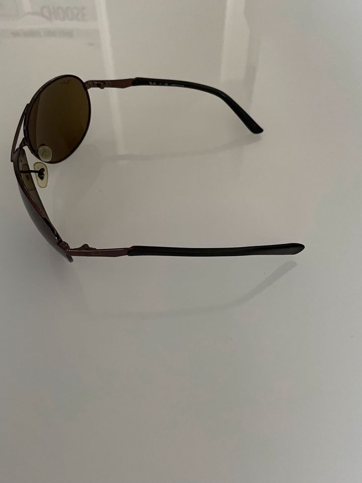 Gebrauchte Ray Ban Sonnenbrille, Braun, mit Gebrauchsspuren in Berlin