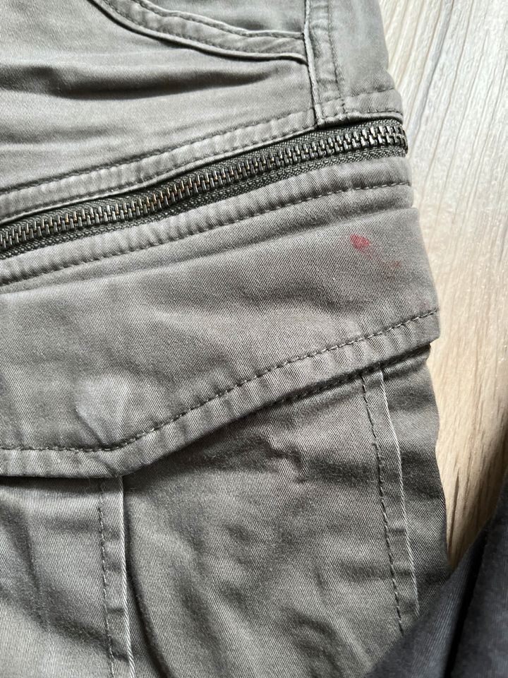 G-Star RAW Cargohosen Gr.28/32 grau/braun/olive in Gomaringen