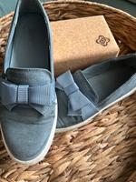 Süße Slipper mit Schleife Niedersachsen - Oldenburg Vorschau