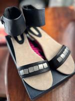 Neue Buffalo Sandalen | 40 | Leder, Metalldekoration | Schwarz Hessen - Heppenheim (Bergstraße) Vorschau
