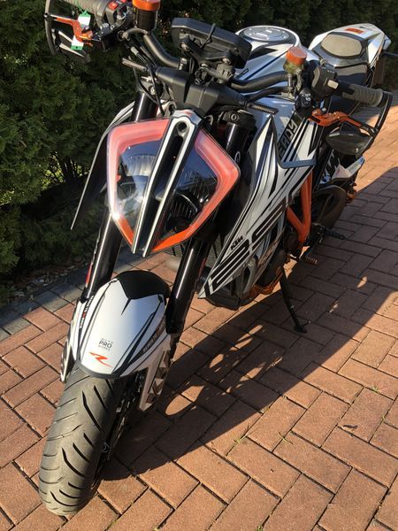 KTM 1290 Super Duke R Perf. Pack und Top Design in Zossen-Wünsdorf