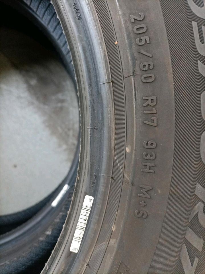 2 Winterreifen Pirelli 205 60 R17 93H DOT2920 Nr.419 in Wuppertal